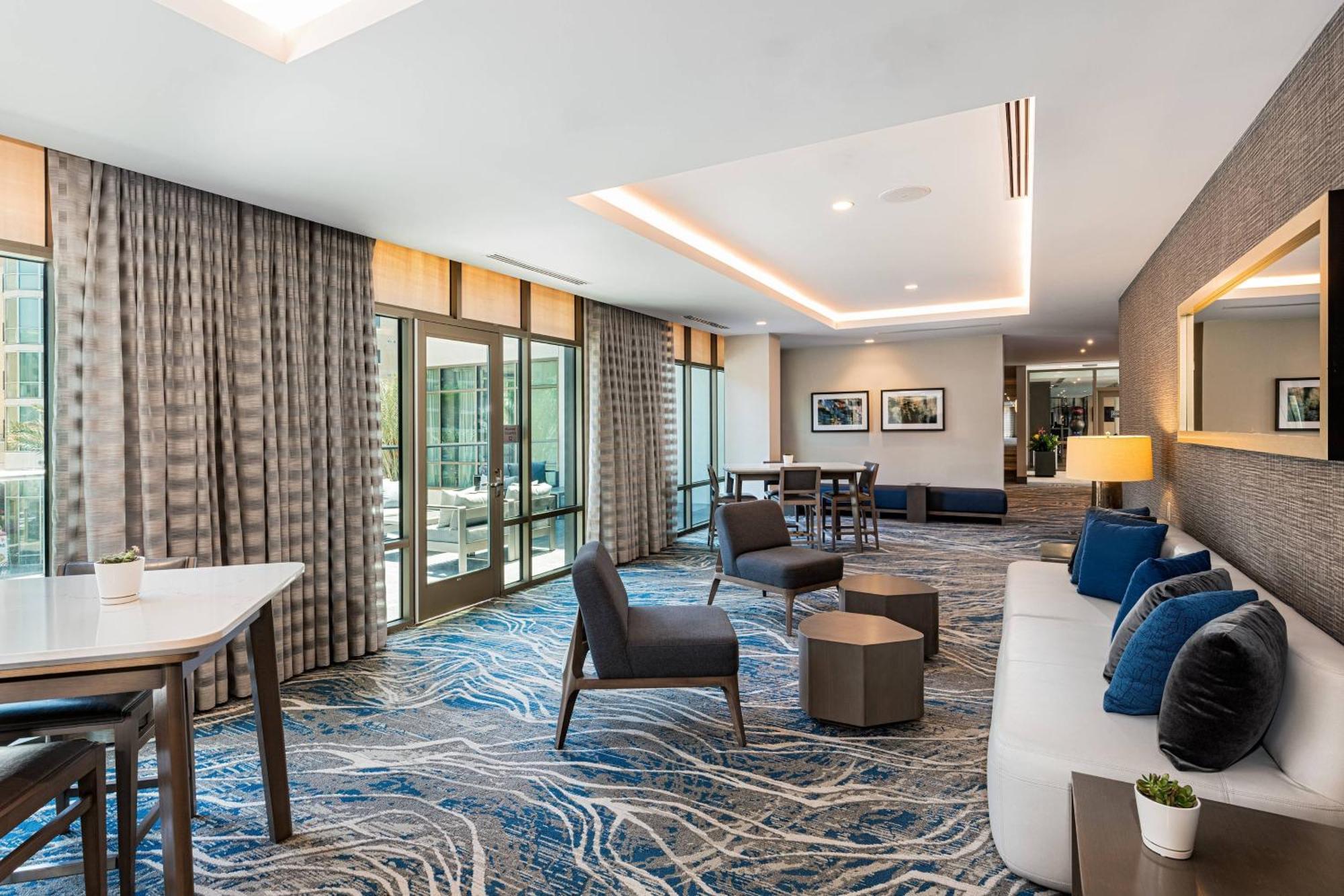 Courtyard By Marriott Los Angeles Monterey Park Bagian luar foto